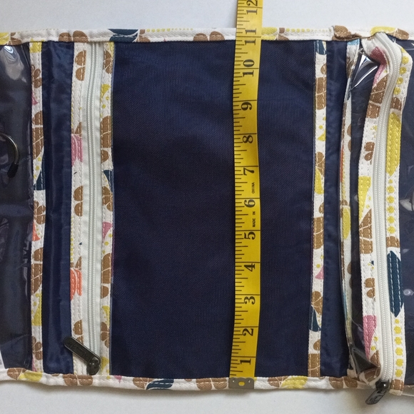 PRIMROSE HILL LONDON COSMETIC/TOILETRY BAG - Picture 3 of 6